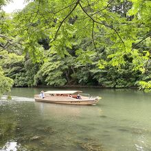 塩見縄手から見た遊覧船