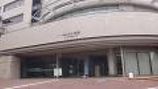 屋上庭園から本門寺境内へ