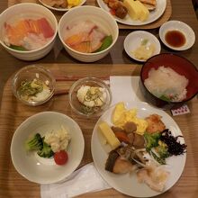 朝食もまずまず。