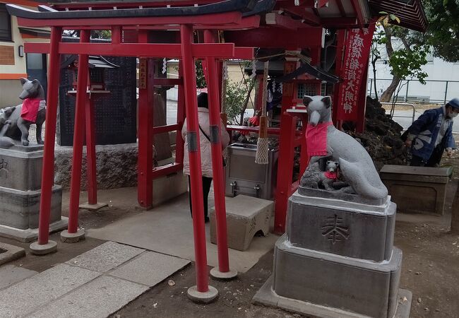 花園神社の一角にある神社