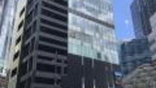 池袋駅前の意外と大きなショッピングビル。