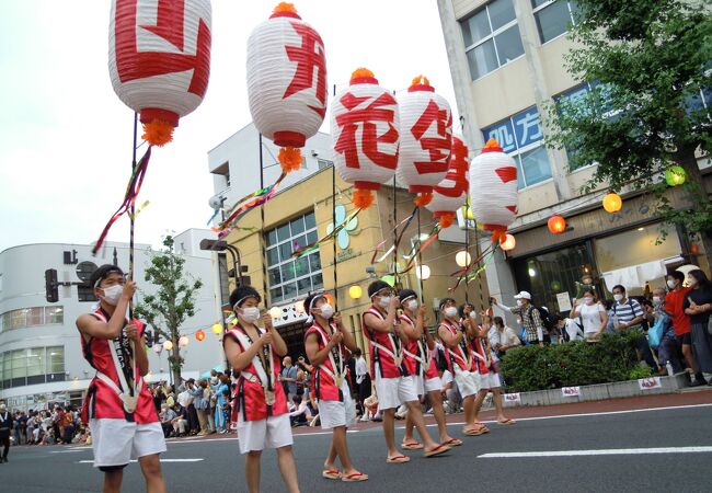 情緒あふれる花笠