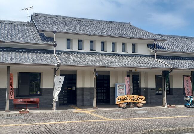 北陸本線・坂田駅にあるカフェです