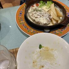 チーズハンバーグ