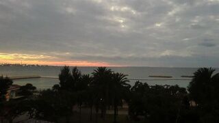 夕焼けの美しいビーチ