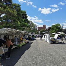 陣屋前朝市