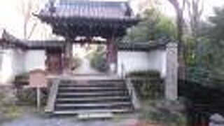 荒神堂のそばに、弘法大師による名水「獨鈷水」があります