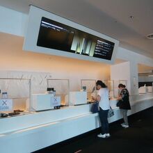 ユナイテッドシネマ浦和のカウンターです。親切な対応です。