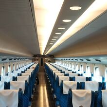 2020年9月　午前8時新横浜　ほぼ、誰も乗っていません。