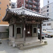 境内奥に「観音堂」