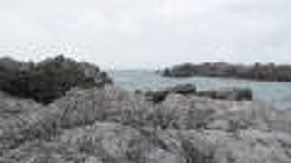 独特の海岸線が。