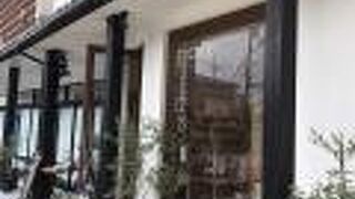 おしゃれなパティスリーです