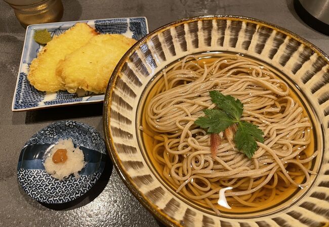 おしゃれな蕎麦食堂