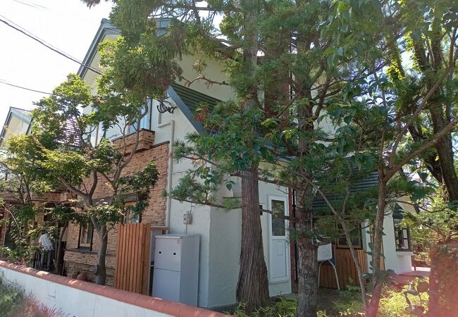 民家を利用したカフェ