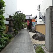 クレアモール沿い丸広百貨店前に建つ浄土宗寺院