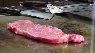 鉄板焼創作ダイニング極