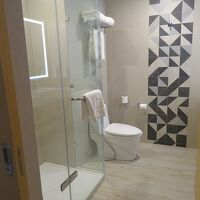 浴槽はありませんが、暑い時期はシャワーブースだけで十分