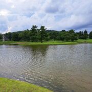 京都 宇治にある平等院鳳凰堂そっくりな建物　無量光院跡