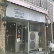 ヨーロッパの街角を想起する店内