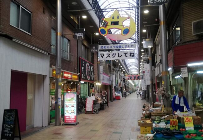 九条駅から安治川トンネルのあいだの商店街