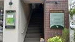 馬車道駅の目の前