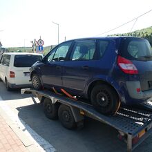 何故か中古車を持って帰る人が多かったです。自分の？売るの？