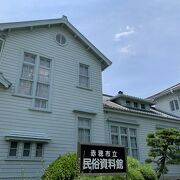 現存する日本最古の塩務局庁舎の洋風建築の建物です。