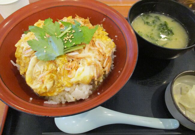 丼や定食など