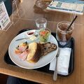 JR旭川駅前イオンの向かい、朝７：００から開店。ホテルの朝食ビュッフェが重すぎる時には、ここで朝食もいいかも！