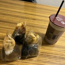 舞茸天むすび、桜海老天むすび、揚げ餃子むすび