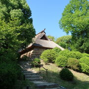 日本全国からの茅葺き屋根の古民家集落 ♪