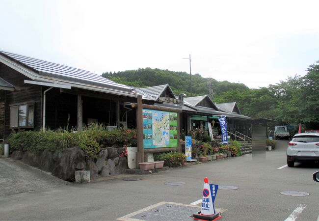 里の駅 小の岩の庄