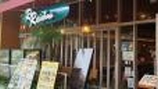 ポリネシアンやハワイの雰囲気を味わえるお店