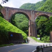 遊歩道を歩いた方が雰囲気が伝わる