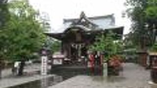 境内社に珍しい瑜伽神社がありました。