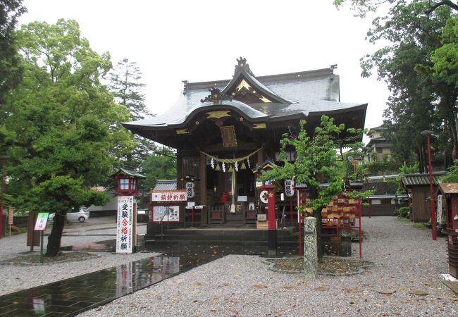 境内社に珍しい瑜伽神社がありました。