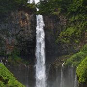 迫力ある滝
