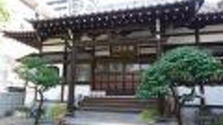 今戸神社のすぐ南にある曹洞宗寺院