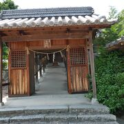 小さな神社です。