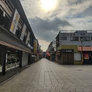 さすがに朝８時は開店前！