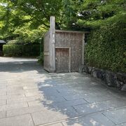 庭園を散策することが出来る