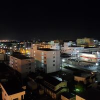 客室からの新千歳空港方面の夜景