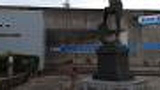 ブロンズ像がすばらしい