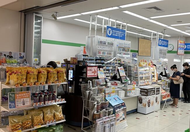 ファミリーマート (羽田空港第2ターミナル店)