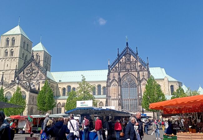 大聖堂(St. Paulus-Dom)