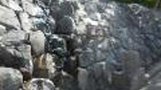 定山渓温泉にある小さい湯の滝です。