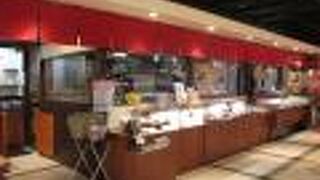 なかなかの人気店の様でした。