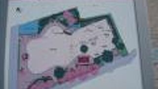 六本木西公園は、六本木通りの北側で、外苑東通りの西側にあります。港区が管理しています。