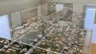 武家屋敷の模型が展示されている