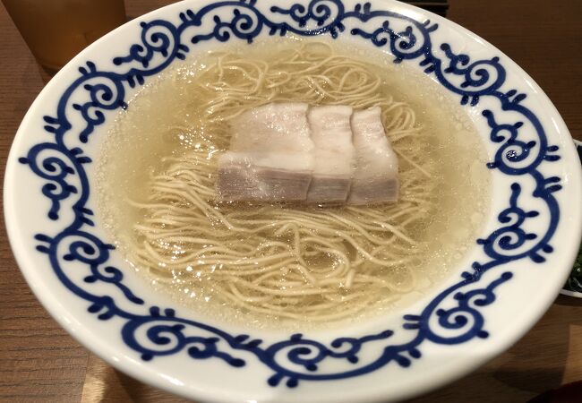 初めての人はみんなビックリする豚骨ラーメン